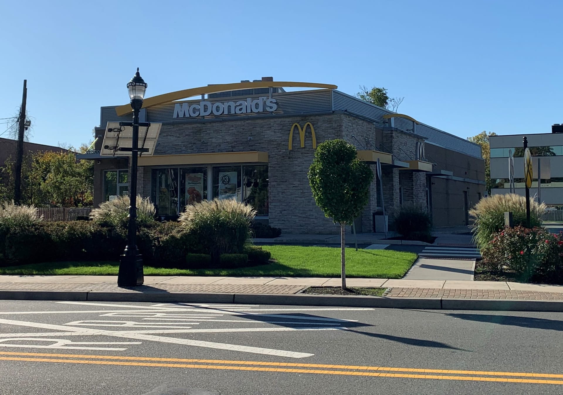 Commercial development in River Edge, New Jersey