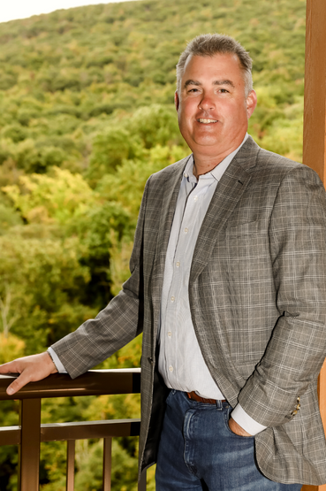 Portrait of Brett W. Skapinetz